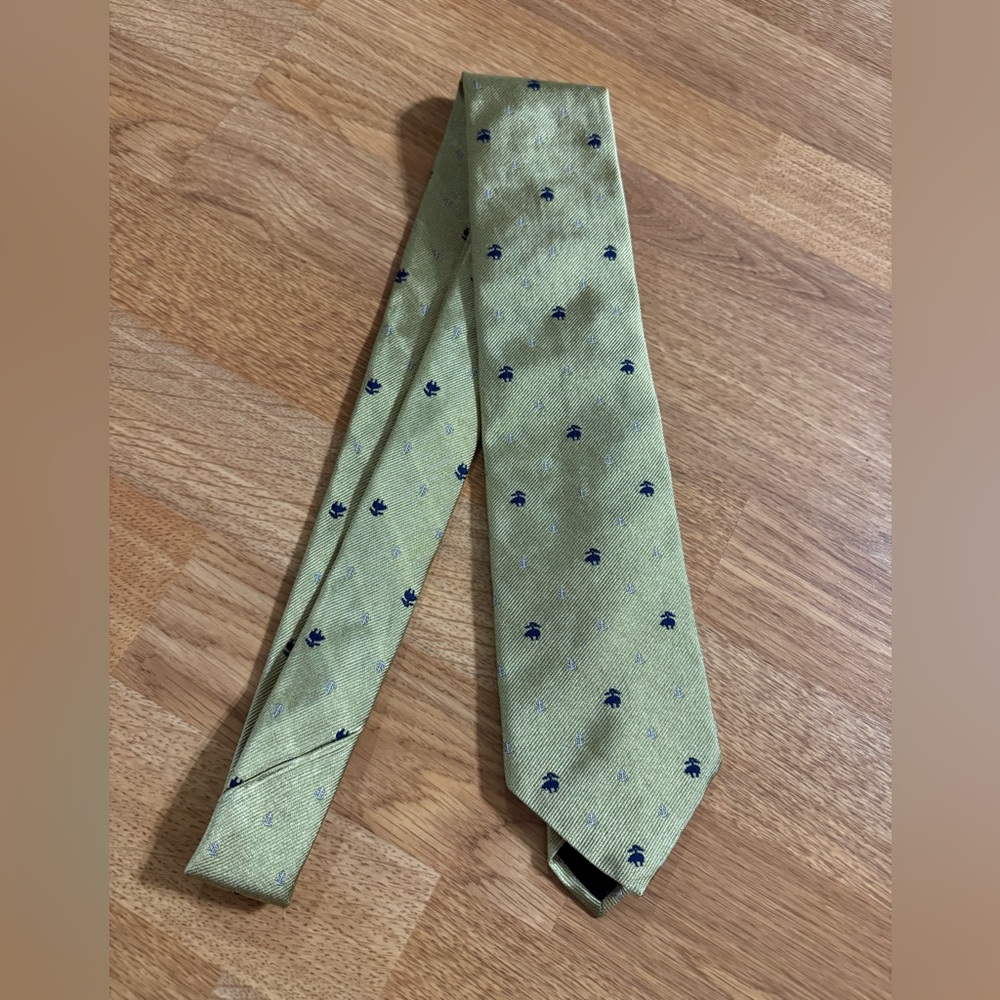 Brooks Brothers Yellow With Anchors & Logo Design 100% Silk Men's Necktie